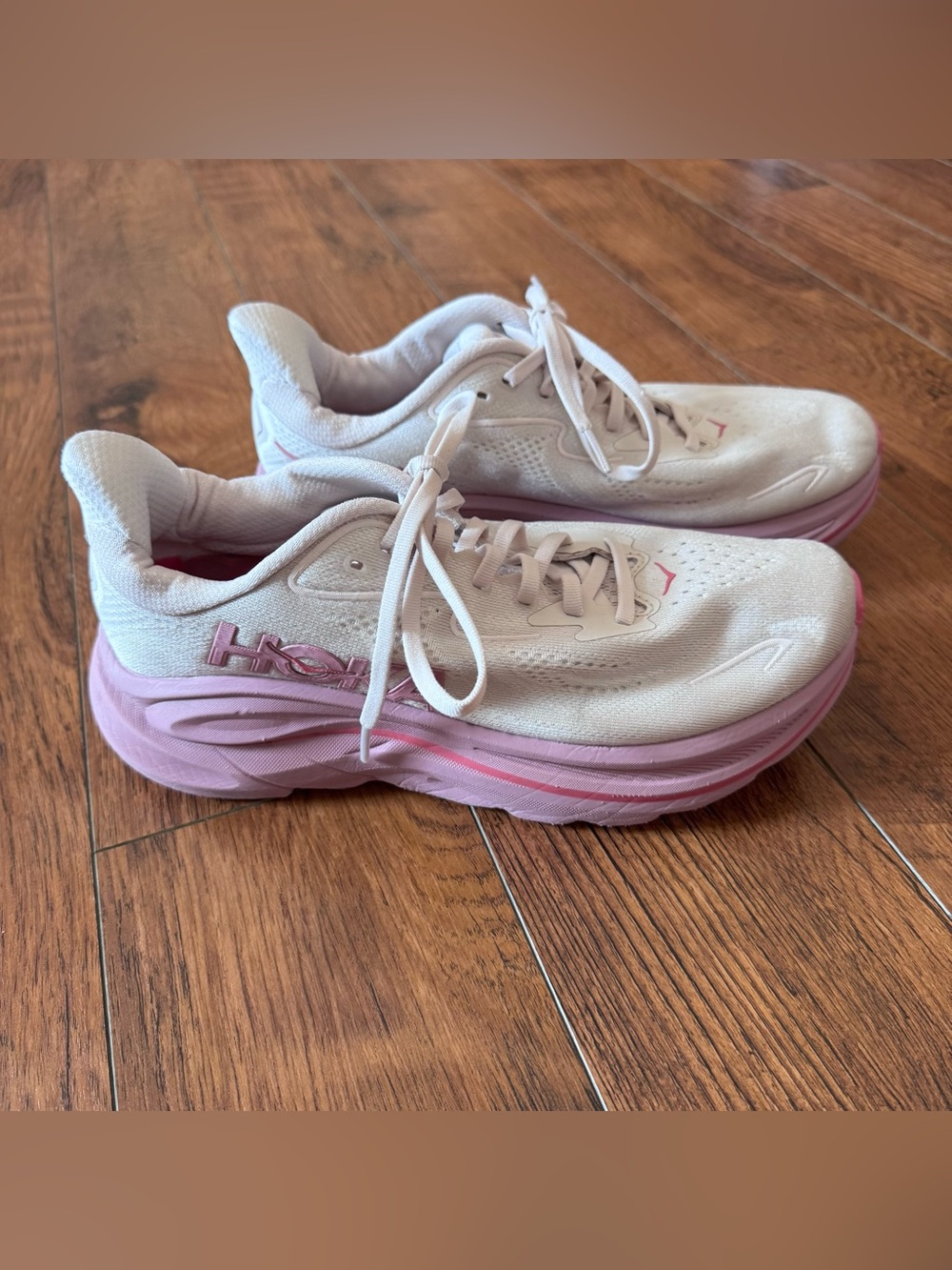 Hoka One One Clifton 10 Running Shoes Sneaker Rose Cream/Dried Cream Womans 8.5